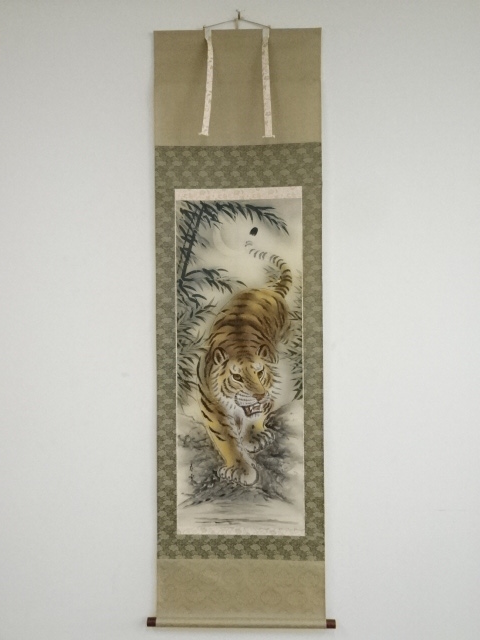 JAPANESE HANGING SCROLL / HAND PAINTED / TIGER